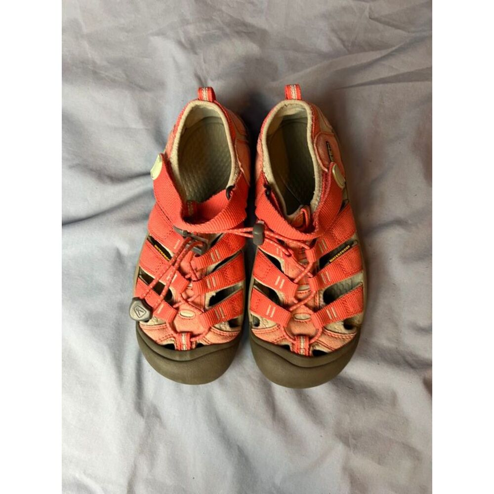 Keen Newport H2 Girl's Sandals Size 4 Coral Pink Sport Waterproof Hiking